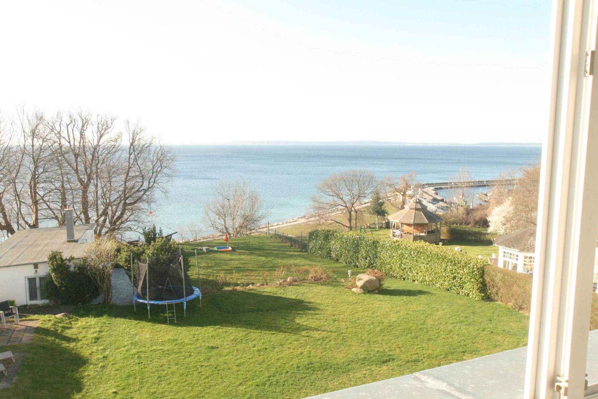 Villa Feodora - Das Haus Mit Dem Einzigartigen Seeblick Sassnitz Esterno foto